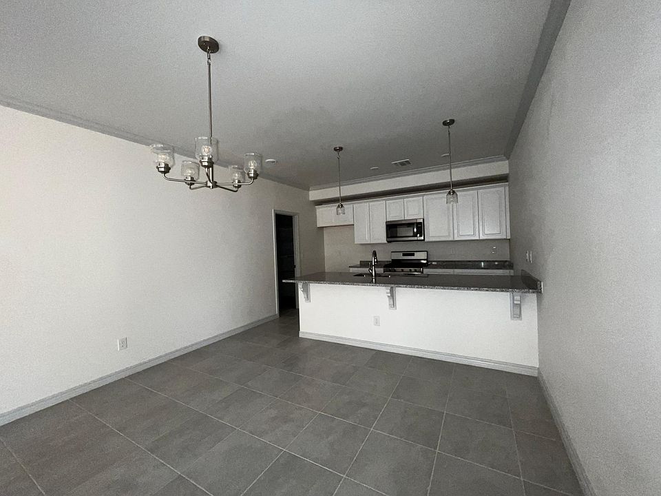 1st image of 5203 Congress St