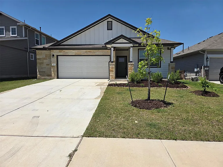217 Greens Bayou Trl — Photo 2