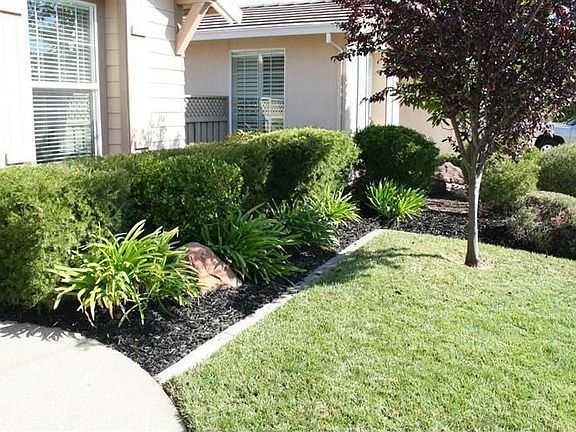 2nd image of 1258 Hawthorne Ln