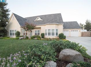 739 Sherwood St, Exeter, CA 93221