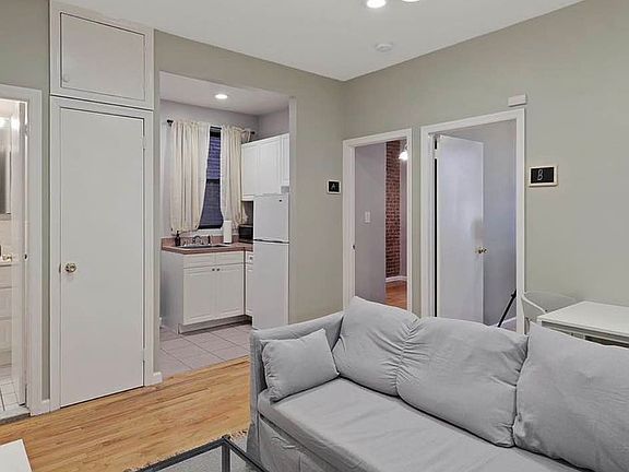 4th image of 405 E 90th St APT 4C