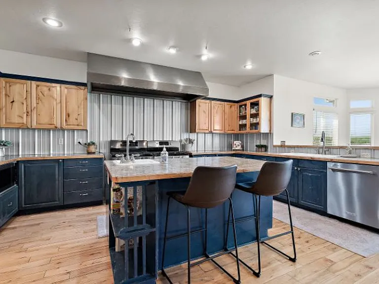 Southlake Cir — Photo 16