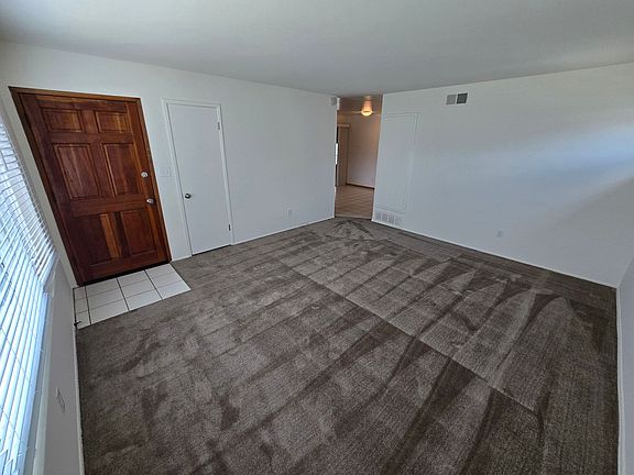 3rd image of 3686 Ashford St