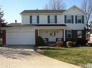 2917 Marbach Ct, Saint Charles, MO