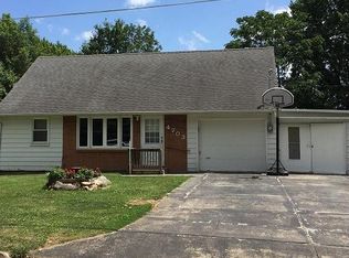 4703 SW 6th St, Des Moines, IA 50315