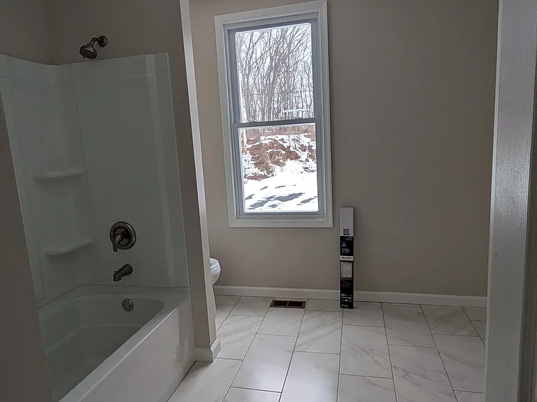 Spacious bathroom