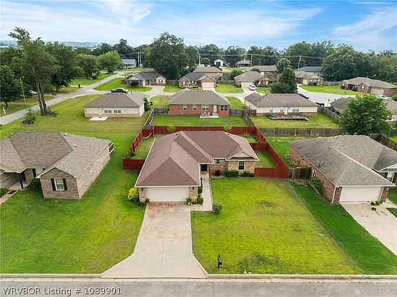 4th image of 438 Mildred Ct
