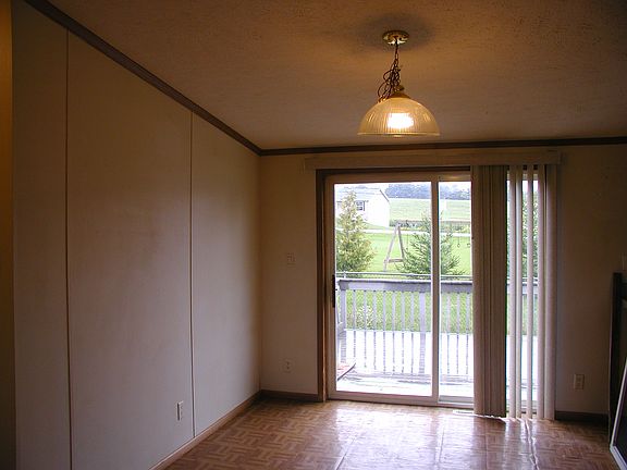 4th image of 1591 Cedarview Dr