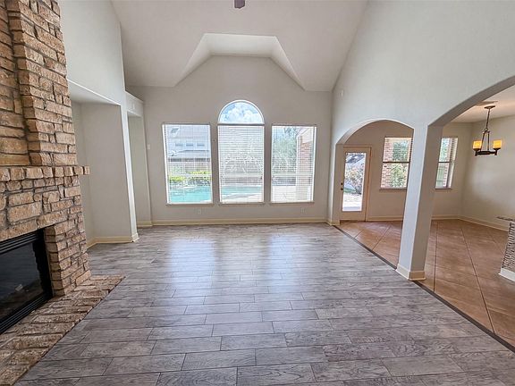 2nd image of 15822 Maple Shores Dr