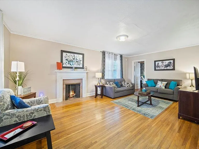 1307 S Indianapolis Ave — Photo 2