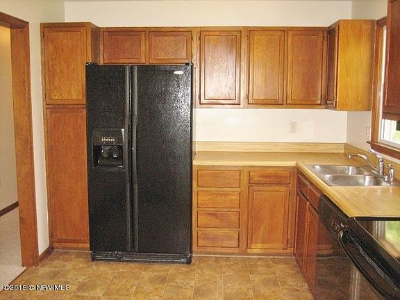 2nd image of 2000 Christopher Dr