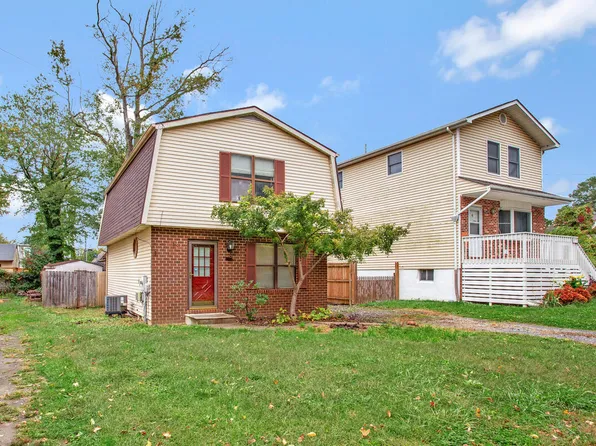 1613 Rockhold Rd, Edgewater, MD 21037