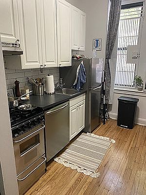 4th image of 204 E 84th St #4