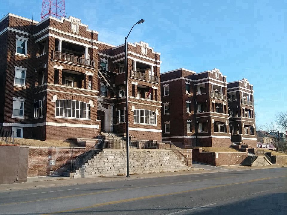 1st image of 30 E Linwood Blvd APT 103