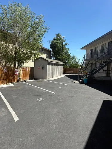 404 Highland Ave Photo 1