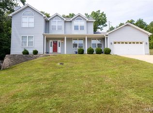10401 Lake Crest Dr, Hillsboro, MO 63050