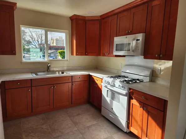 318 Soledad St #11, Salinas, CA 93901