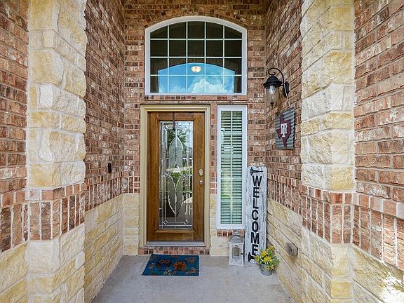 4th image of 24835 Colonial Maple Dr