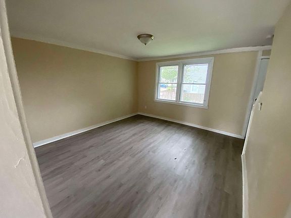 3rd image of 40-50 Tarkington Ct #40