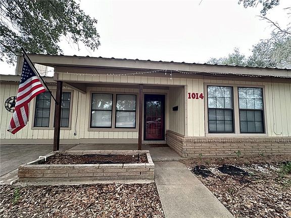 2nd image of 1014 Harvey Ave
