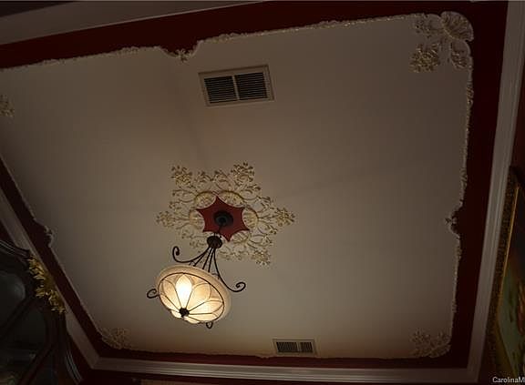 5th image of 3618 Manor House Dr