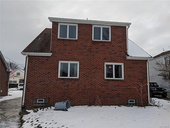 2nd image of 66 Orchard Pl