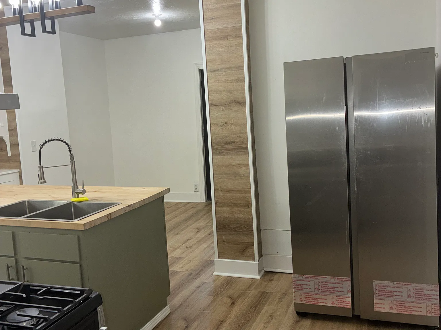 3 bed, 1422 sqft, $1,559 — Photo 4