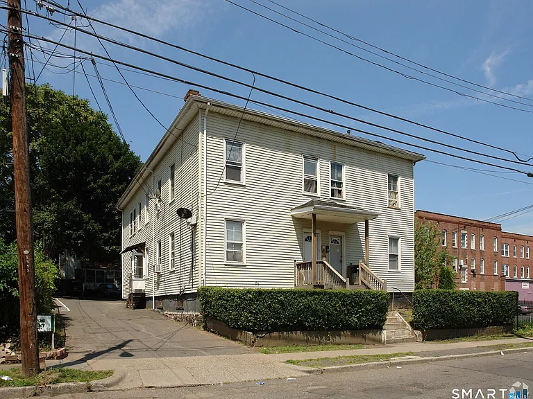 47-49 Putnam St #2 — Photo 6