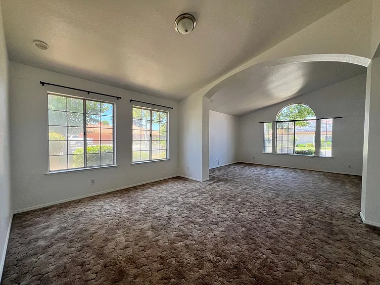 901 Paintbrush Dr — Photo 5