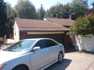 3921 SW Barton St, Seattle, WA 98136