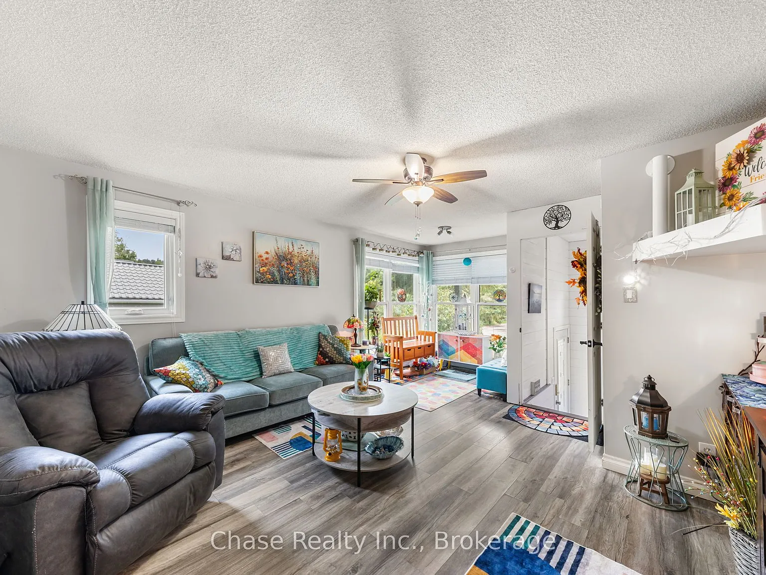 3 bed, $2,300 — Photo 4