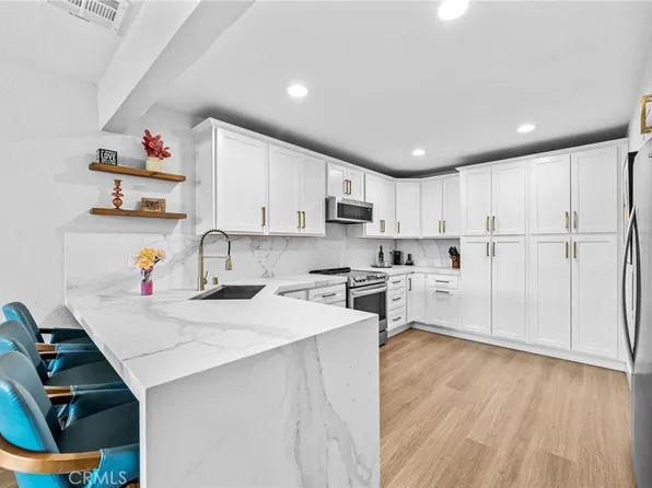 30156 Yellow Feather Dr, Canyon Lake, CA 92587