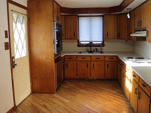 2nd image of 2456 Seven Valleys Rd #1