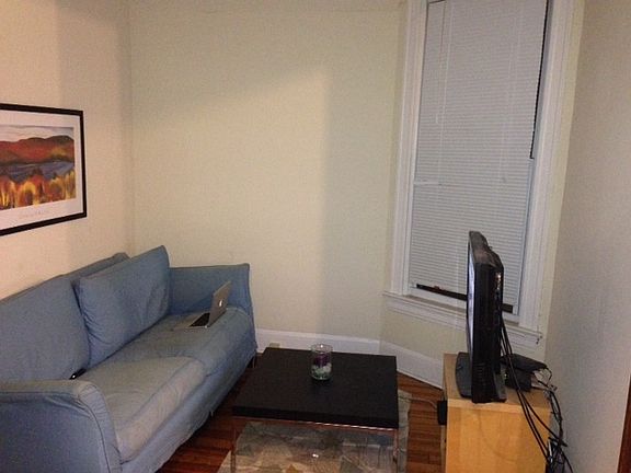 3rd image of 2619 N Halsted St #2