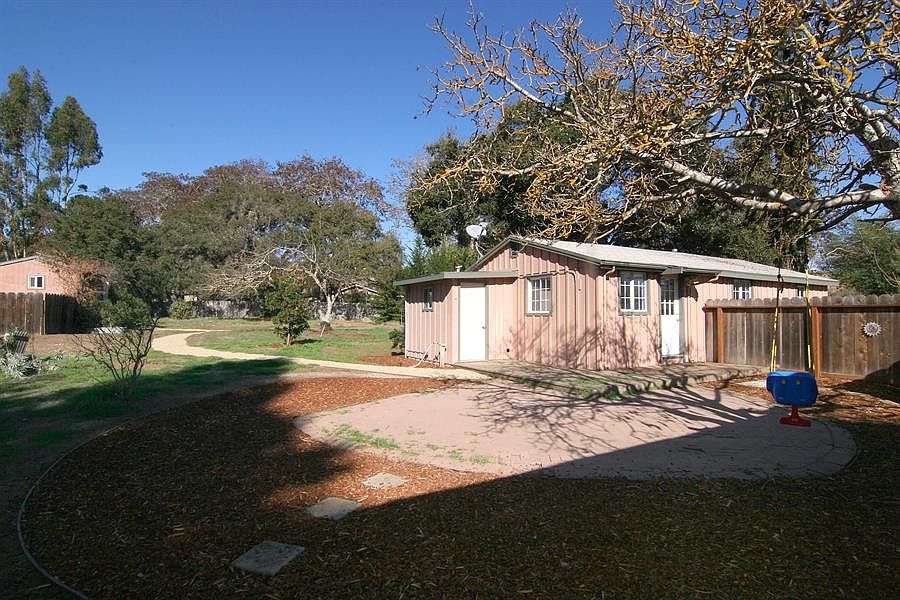 2nd image of 196 Little Corral Way