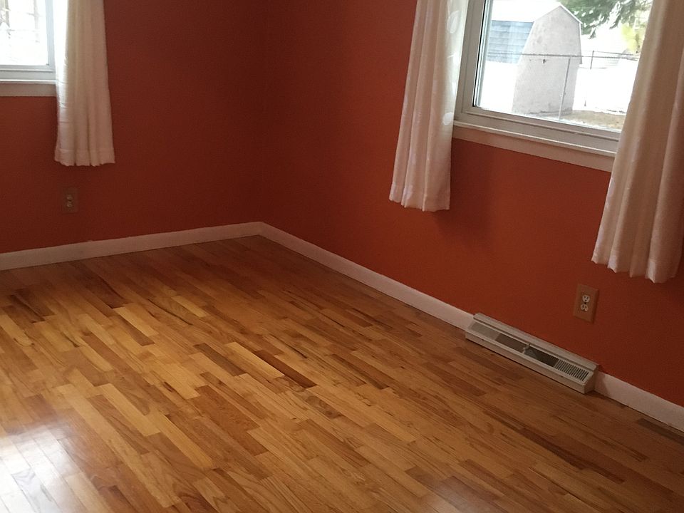 Bedroom #1