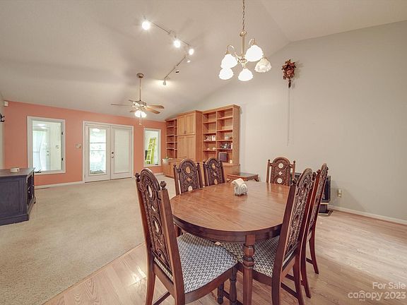 4th image of 1402 Wellington Hills Cir