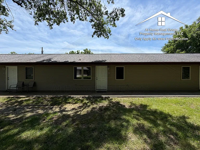 107 Spruce Dr — Photo 2