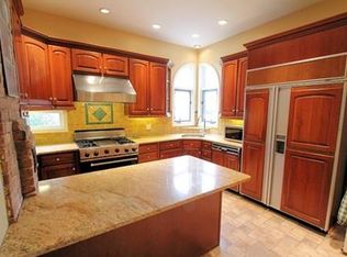 943 Boylston St #1, Newton Highlands, MA 02461