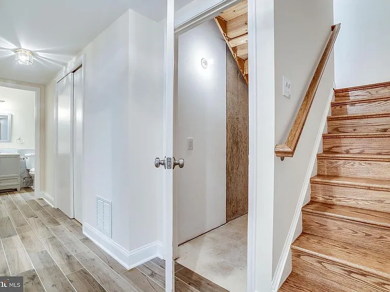 6505 Gretna Green Way — Photo 37