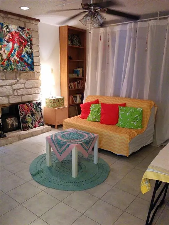 2 bed, 2.0 bath, 822 sqft, $1,100 — Photo 3