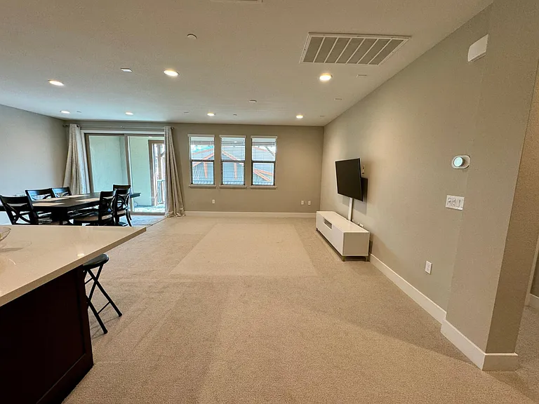 649 Sandalwood Dr #4 — Photo 7