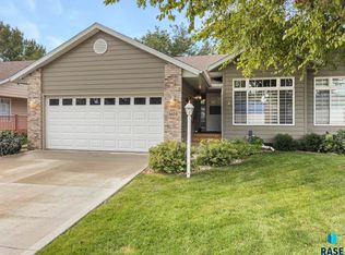 1603 E 63rd St, Sioux Falls, SD 57108