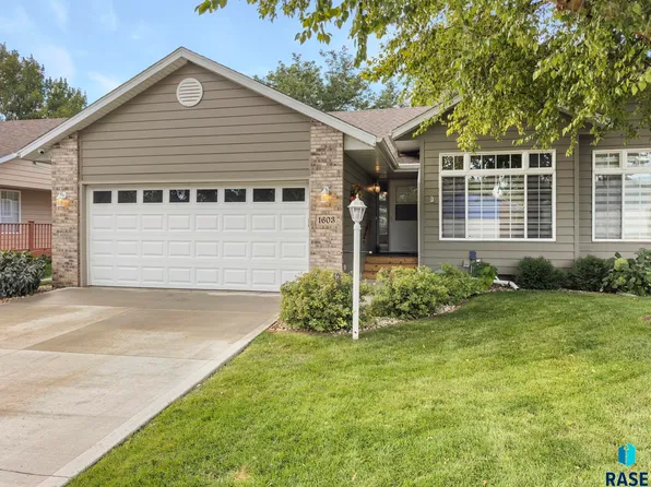 1603 E 63rd St, Sioux Falls, SD 57108