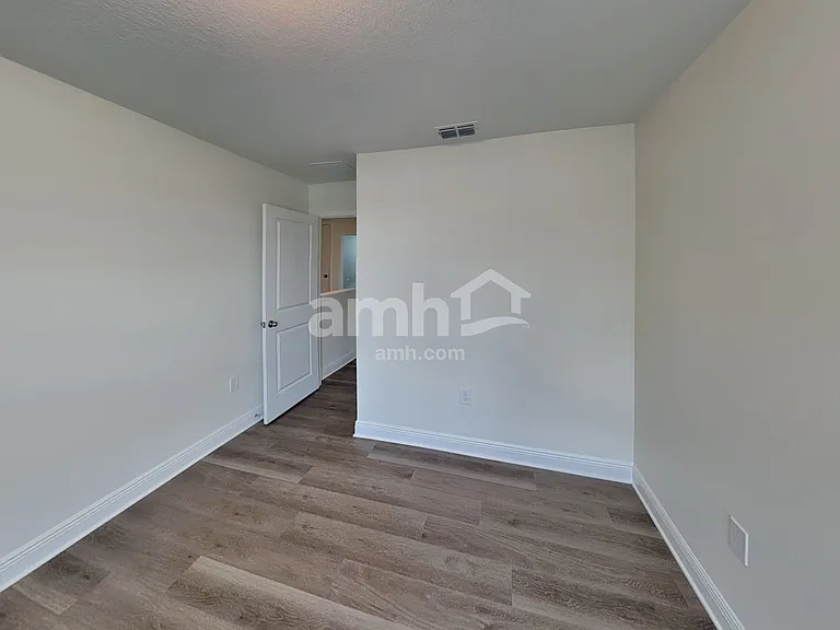 1388 Sky Lakes Dr — Photo 28