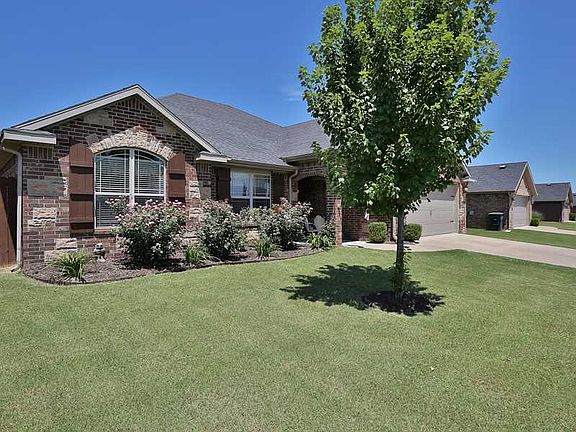 3rd image of 4216 W Mahogany Dr