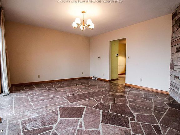 5th image of 616 Bendview Dr