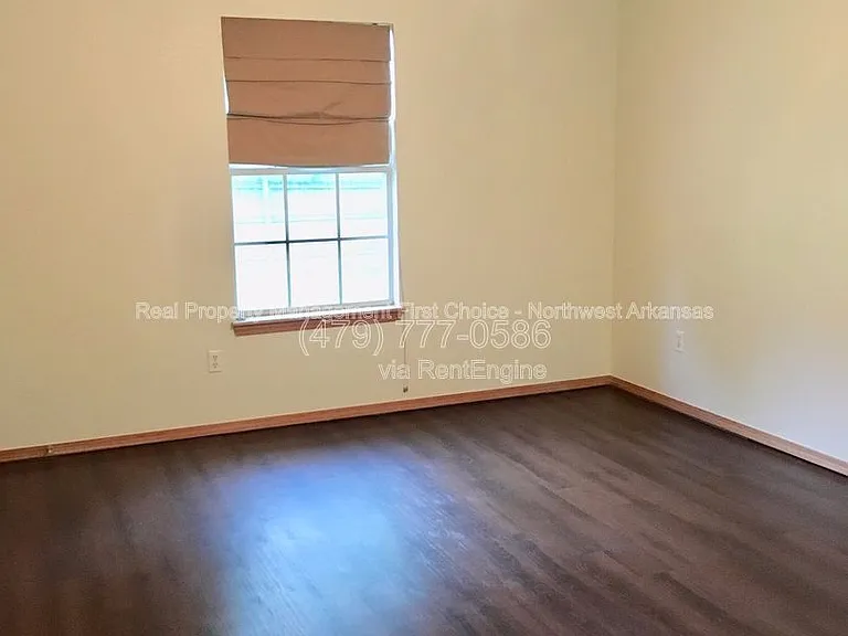 4433 W Cheyenne Dr — Photo 15