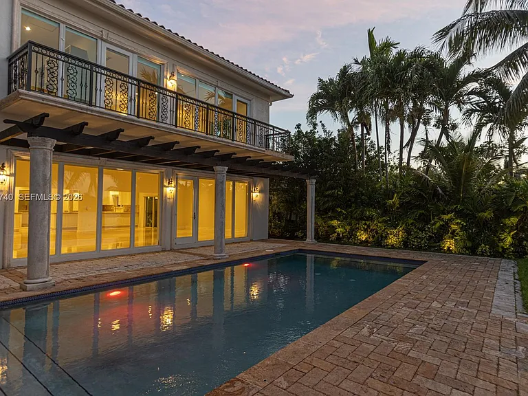 425 N Shore Dr — Photo 39