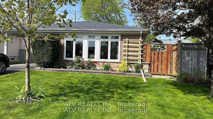 696 Balaton Ave